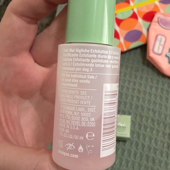 Clinique bundle of travel size items all New - Picture 9 of 10